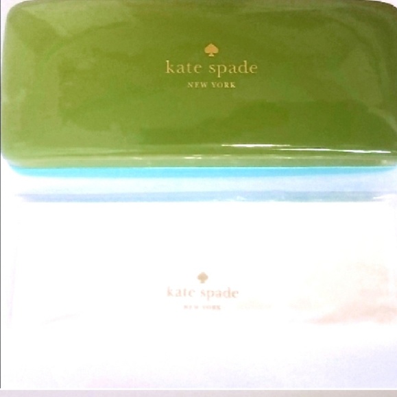 kate spade Accessories - Kate Spade Signature Sunglass Case & Sealed Cloth